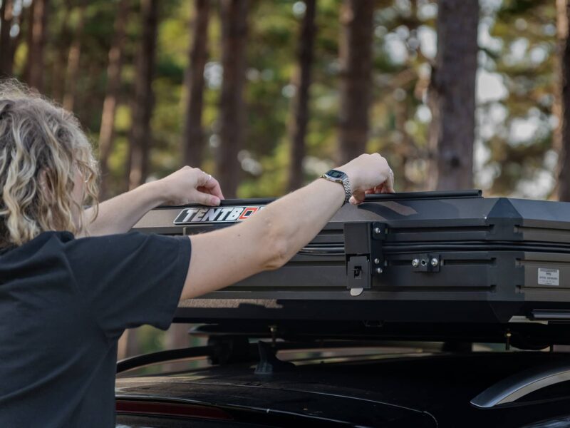 Shirati Tunnel Awning 1.0 – Universal Car Side Shelter for Camping & Travel - Image 3
